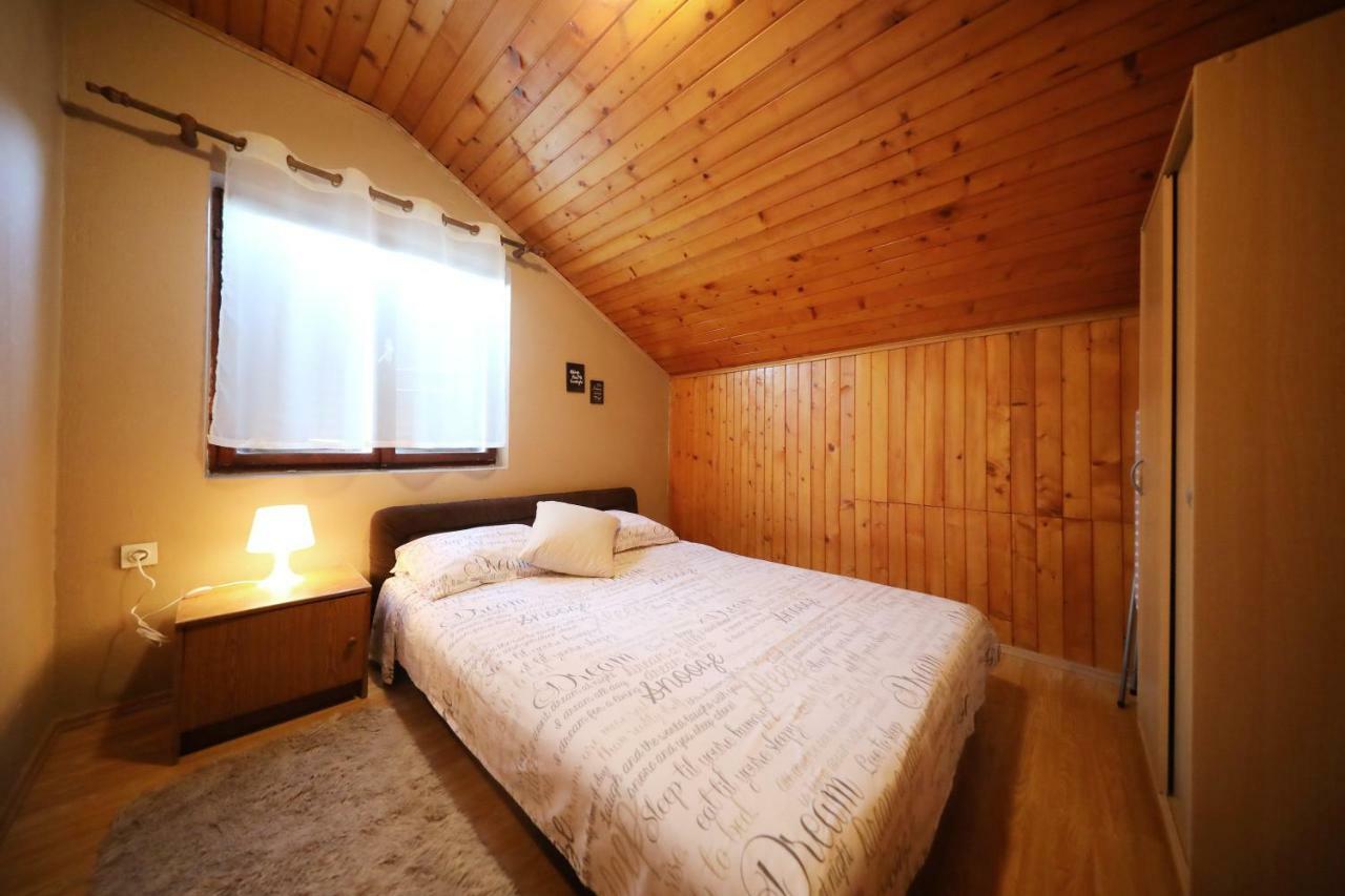 Leona Apartment Sukosan Exterior photo